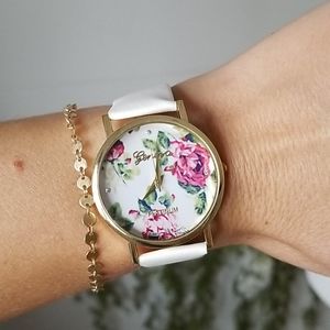 Floral White Ladies Wristwatch